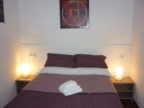 Room - El Hostal Puerto De Santa Maria (El Puerto de Santa Maria)