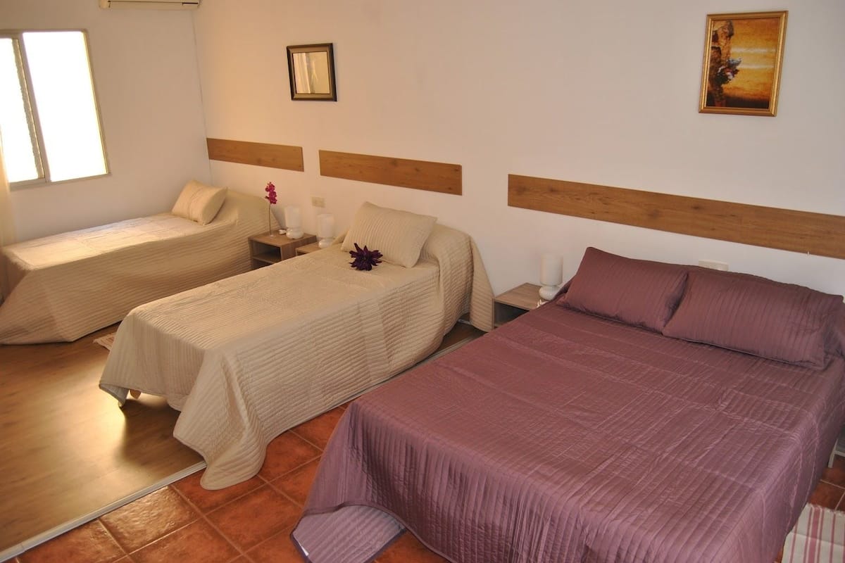 Chambre Quadruple | Bureau, Wi-Fi gratuit