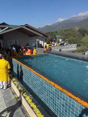 Outdoor pool - The Bliss Palampur (Palampur)