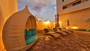 Children’s play area – outdoor
