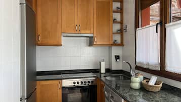 Apartment, Private Bathroom (2 Habitaciones) | Shared kitchen