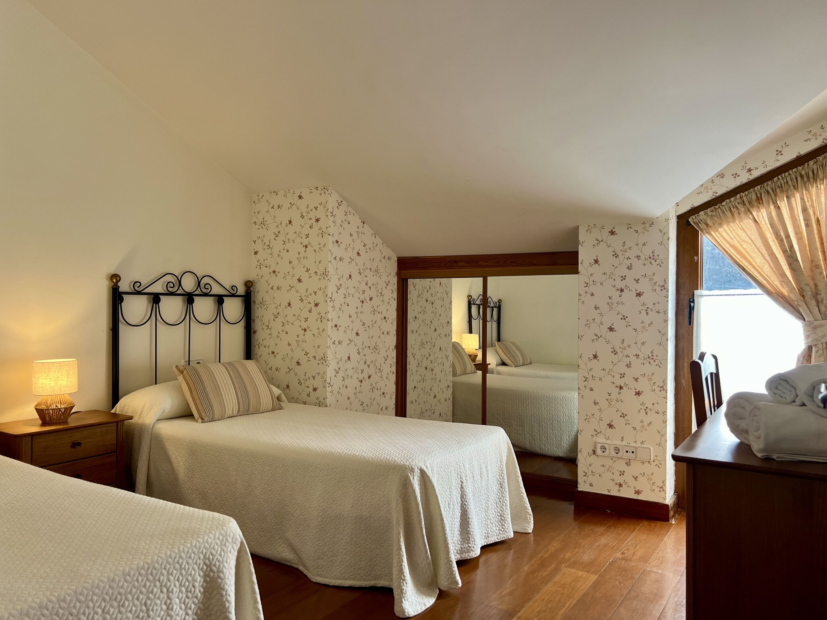 Apartemen, kamar mandi pribadi, pemandangan gunung | 2 kamar tidur