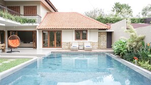 Piscina a l'aire lliure