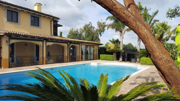 Seasonal outdoor pool