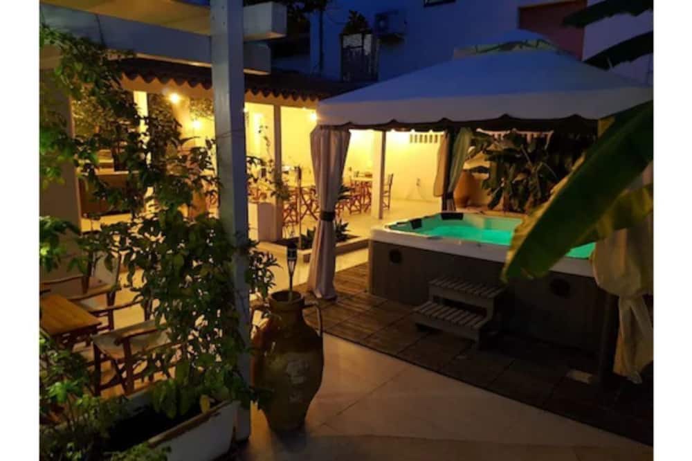 Mina Accomodation