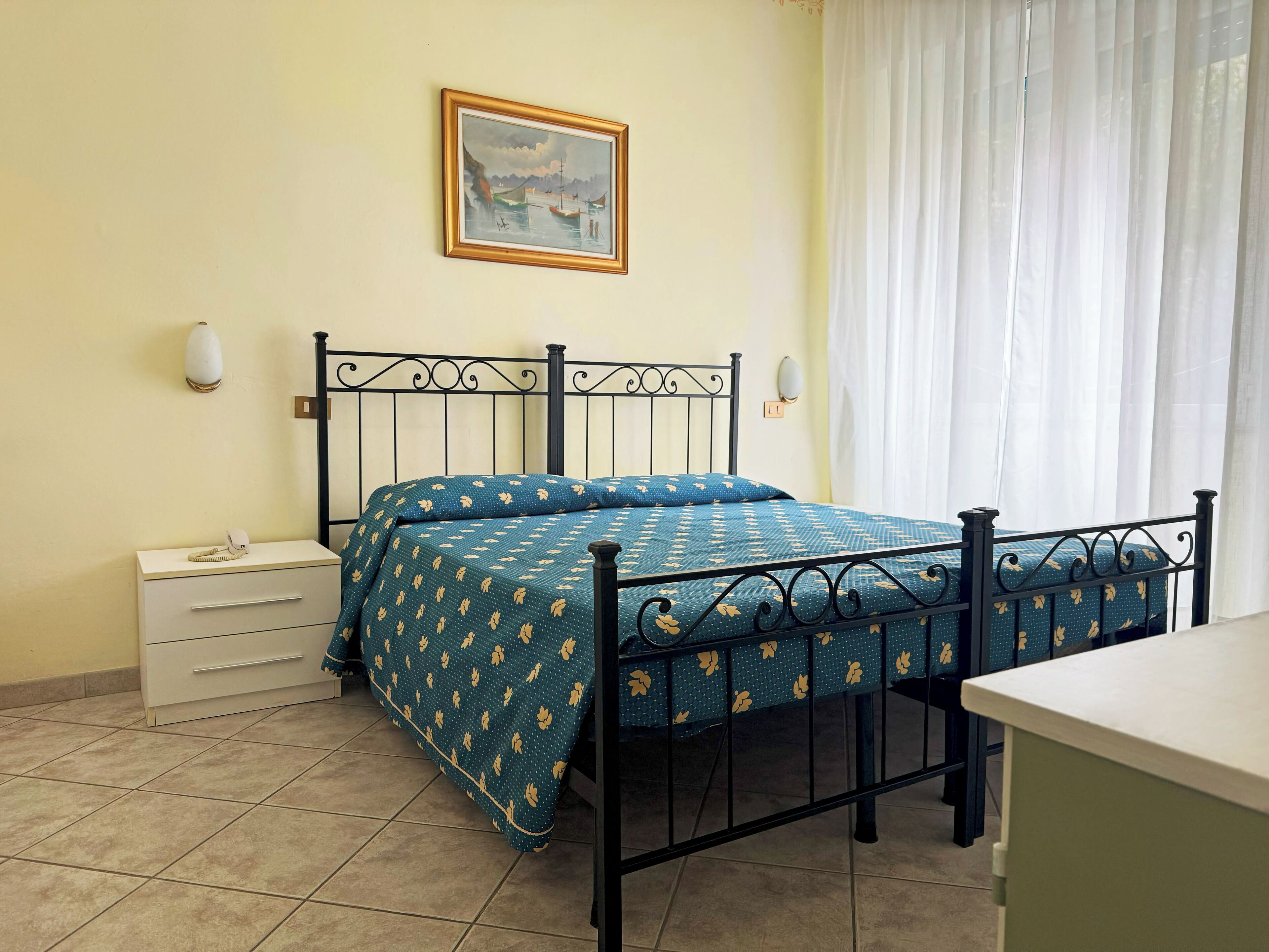 double or twin room | in-room safe, desk, cots/infant beds, free wifi