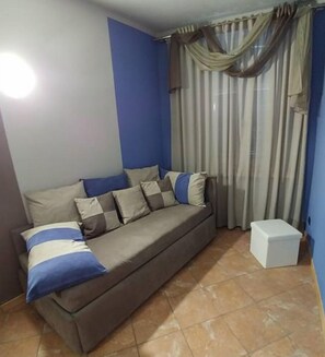 家庭房 | 2 多间卧室、羽绒被、迷你吧、免费高速有线上网