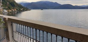 Suite junior, vistas al lago | Vistas al lago
