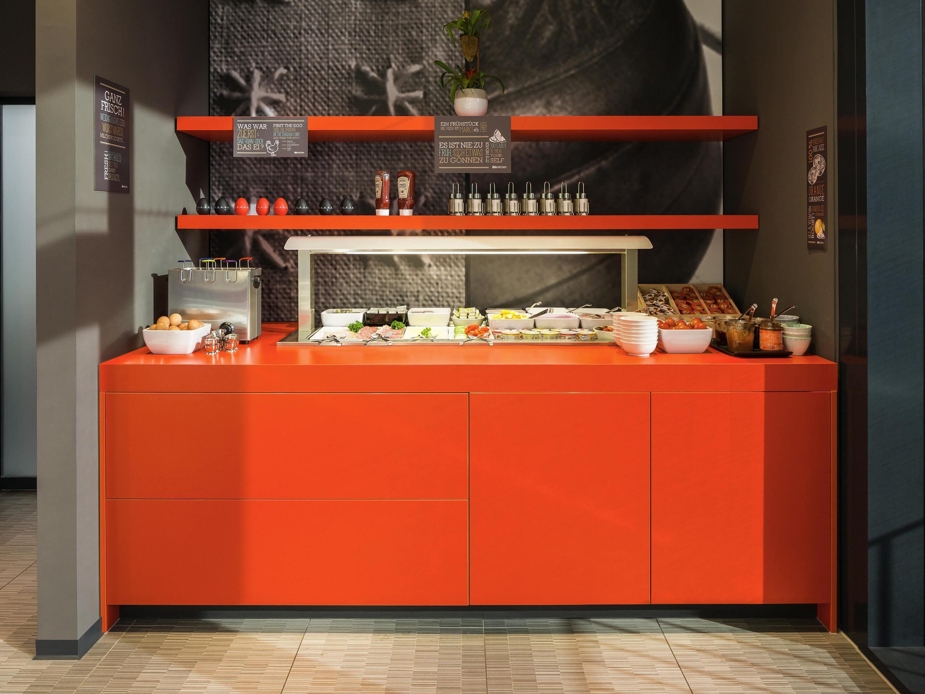 Colazione a buffet a pagamento, servita tutte le mattine 