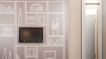 Allergikerbettwaren, Schreibtisch, Verdunkelungsvorhänge