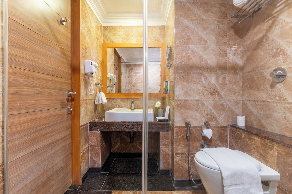 Classic Twin Room | Bathroom