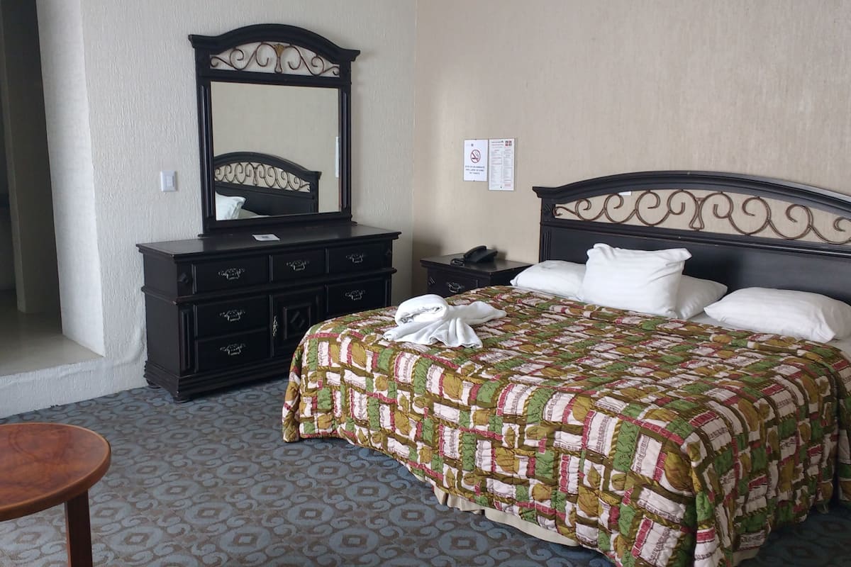 Villa, 1 cama King size | Escritorio, cortinas blackout, wifi gratis y ropa de cama