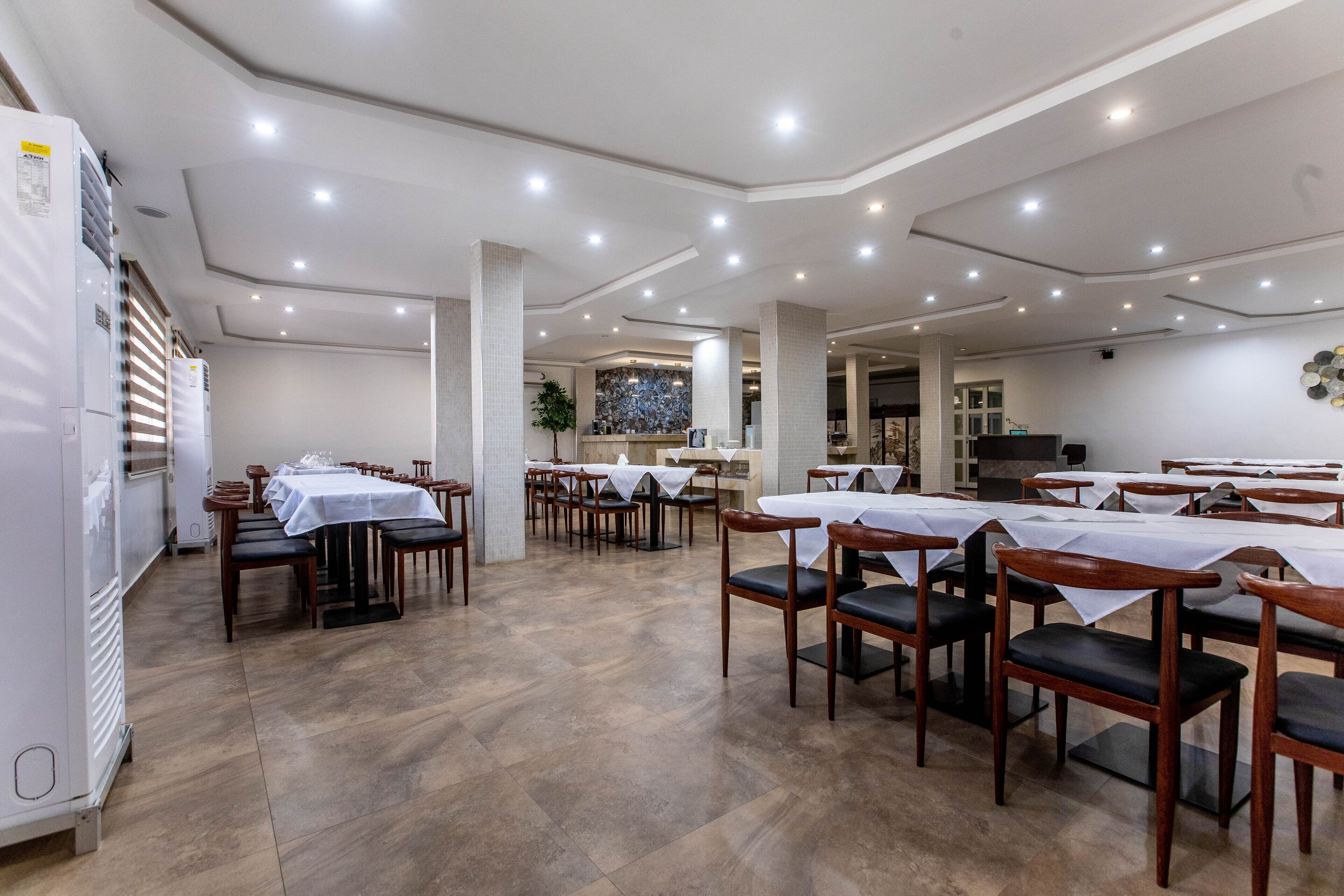 Spécialités Cuisine locale et internationale