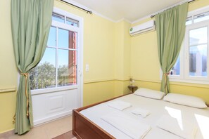 Villa - 3 sovrum - terrass | Individuell inredning, unika möbler, skrivbord och ljudisolering