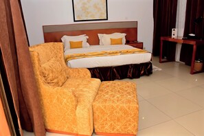 Deluxe Twin Room, 1 Bedroom | Premium bedding, in-room safe, individually decorated