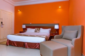 高級雙人房 | 高級寢具、房內夾萬、獨特設計、獨特裝修