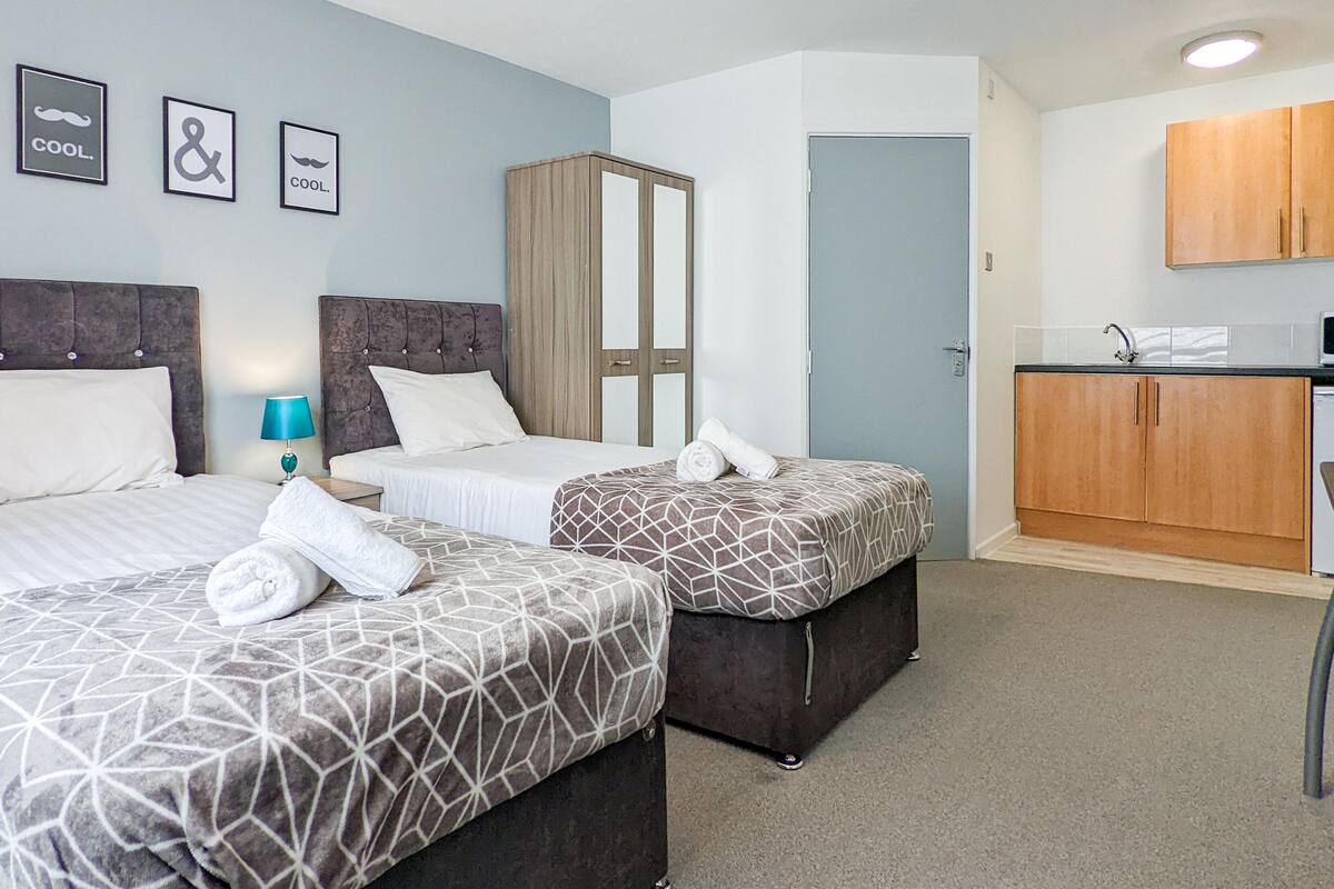 Casa | 5 habitaciones, muebles diferentes, escritorio y wifi gratis