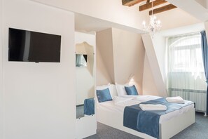 Apartment, 1 Bedroom, Sea View | Minibar, in-room safe, desk, laptop workspace - Hotel Belle Epoque Beach (Varna)