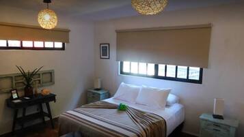 Egyptian cotton sheets, premium bedding, desk, soundproofing