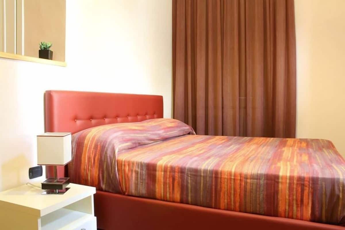 Doppia Romantica, bagno in camera | Biancheria da letto di alta qualità, una cassaforte in camera