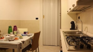 Free daily buffet breakfast - Bed and Breakfast San Francesco (Salerno)