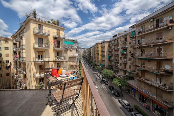 Chambre Double Deluxe, 1 grand lit, balcon | Balcon