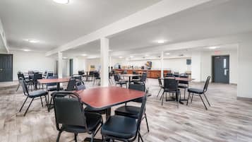 Free daily continental breakfast