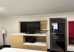 Desk, laptop workspace, iron/ironing board, free WiFi - Ramada by Wyndham La Verkin Zion National Park (La Verkin)