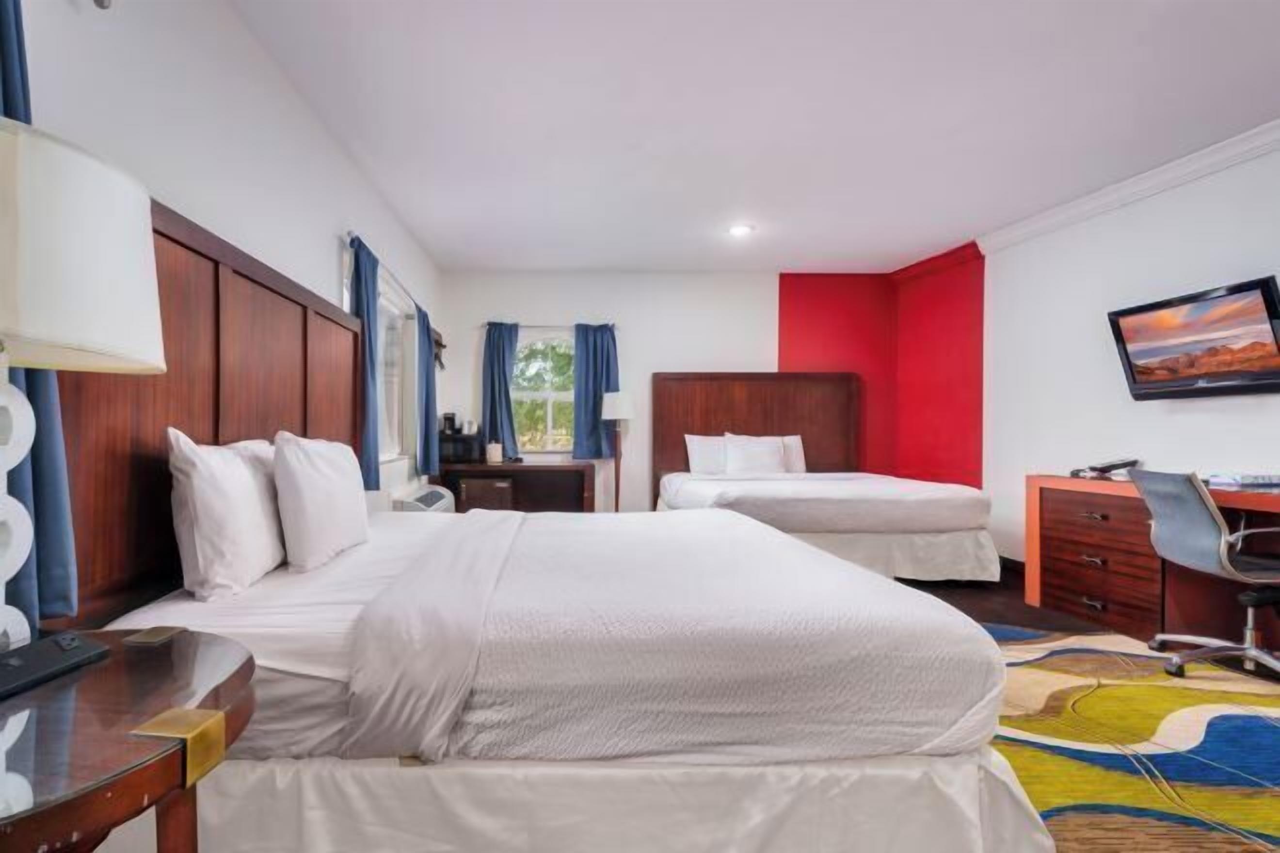 办公桌、笔记本电脑工作区、熨斗/熨板、免费 WiFi