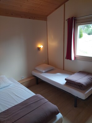 Alpehytte, eget bad, utsikt mot innsjø (Forester: 4 personnes) | 1 soverom og wi-fi (inkludert)