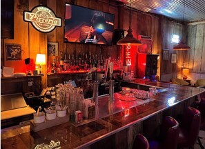 2 bars/lounges, poolside bar, beach bar