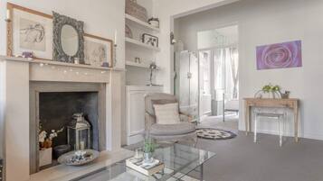 Apartment, 1 Bedroom | Living room