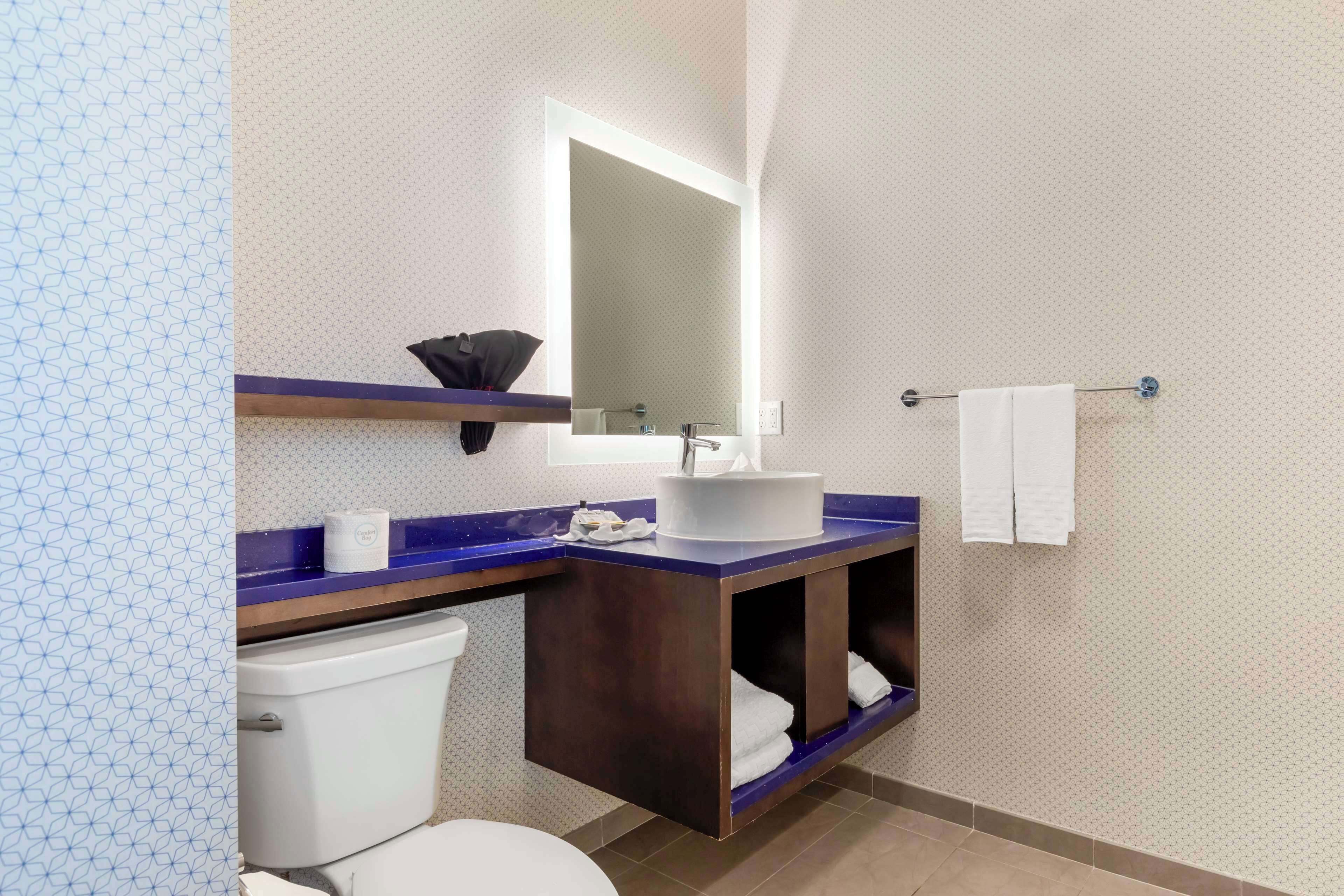 standard room, 2 queen beds, non smoking, refrigerator | bathroom | rainfall showerhead, free toiletries, hair dryer, towels