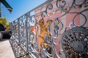 Exterior detail - Quinta Colina by Shiadu (Lisbon)