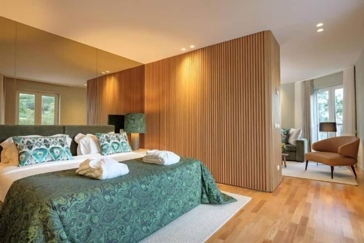 1 bedroom, minibar, in-room safe, desk