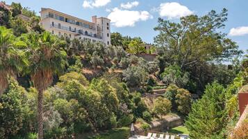 Indoor pool, seasonal outdoor pool