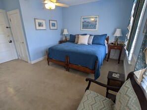 Kamar Deluks, 1 Tempat Tidur King, sudut | 1 kamar tidur, seprai premium, dan didekorasi berbeda-beda