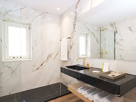 Bidet, toallas