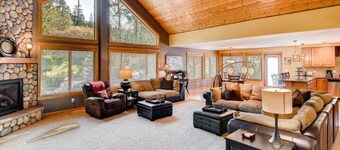 Evergreen Mountain Lodge