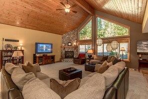 Chalet | Living area | Flat-screen TV, fireplace, video-game console, DVD player