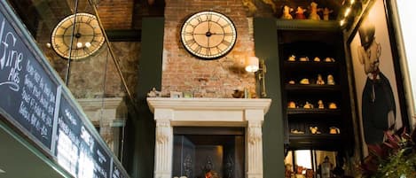 Café da manhã, almoço e jantar; culinária britânica