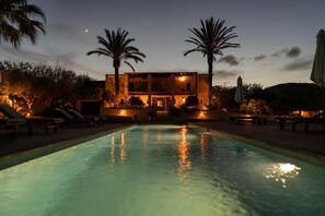 Outdoor pool, free cabanas, pool umbrellas - Las Mariposas Ibiza (Sant Antoni de Portmany)