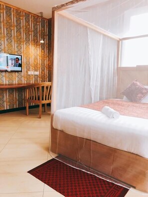 Premium bedding, desk, soundproofing, free WiFi - Hotel Duomo & Apartments (Kampala)