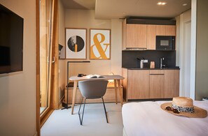 Flat-screen TV - Numad Studios (San Sebastián)