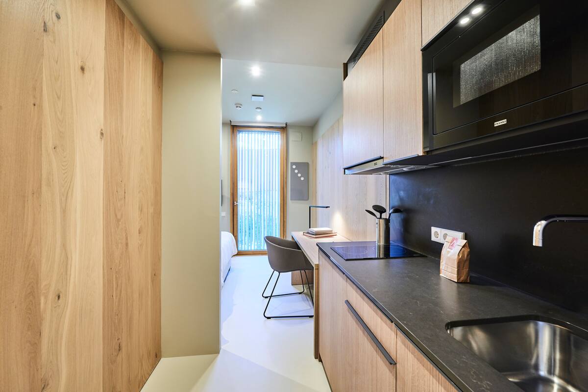 Premium bedding, in-room safe, desk, blackout curtains