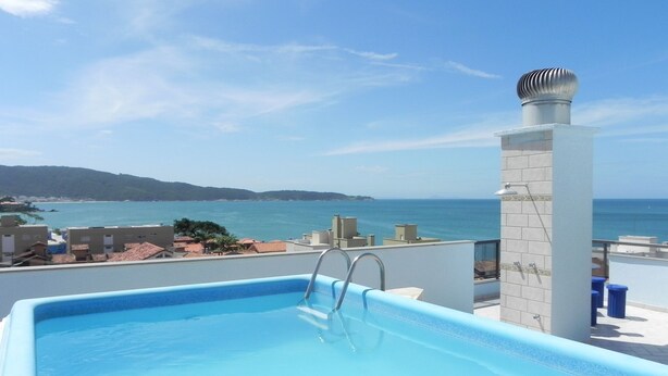 Unclassified image, 1 of 97, button - Linda Cobertura com Piscina Privativa (Bombinhas)