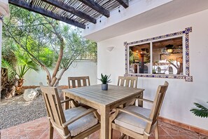 ทาวน์โฮ มสำหรับครอบครัว, 3 ห้องนอน | ลานระเบียง/นอกชาน