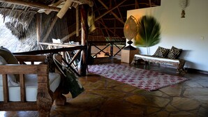 ลักซ์ชัวรี่วิลล ่า, สระว่ายน้ำส่วนตัว | บริเวณนั่งเล่น