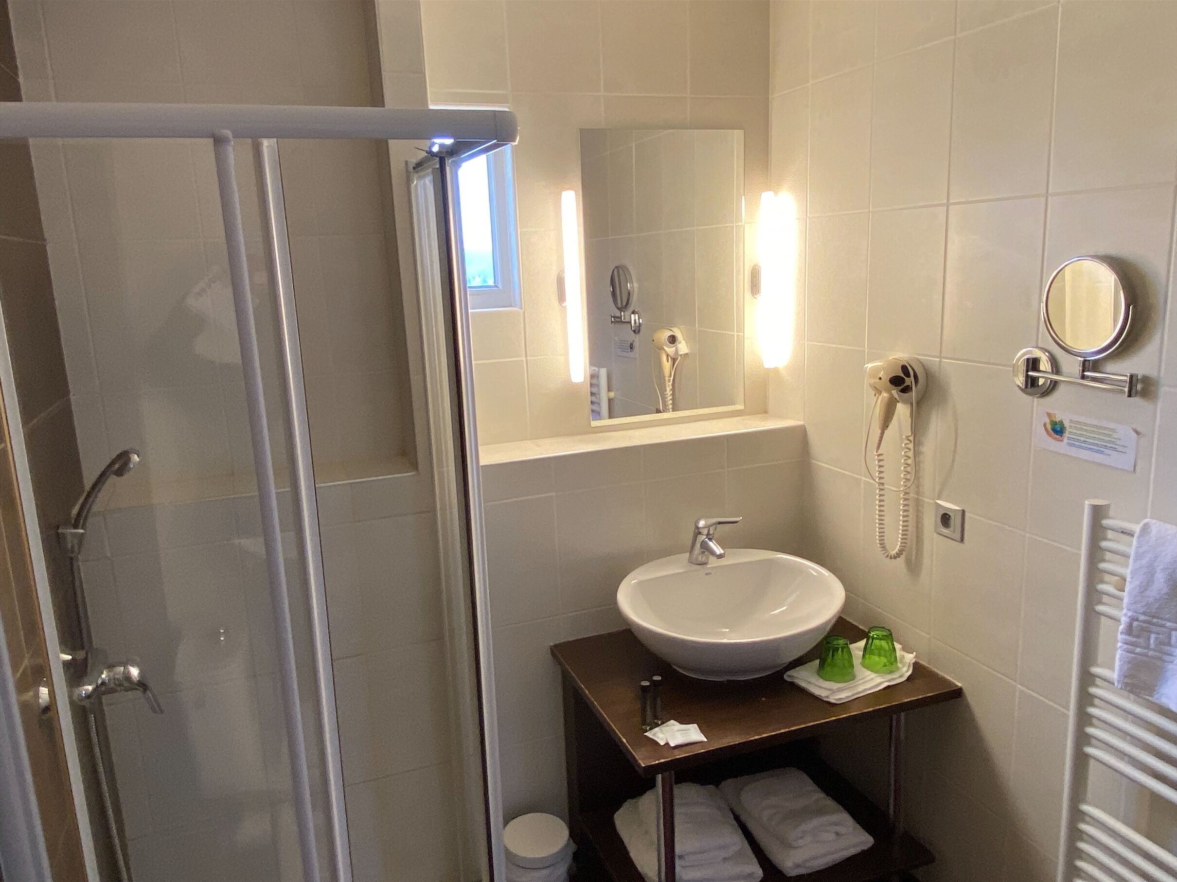 deluxe twin room | bathroom | hair dryer, bathrobes, towels