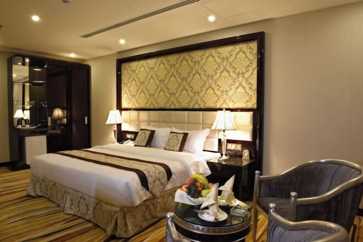 1 bedroom, Egyptian cotton sheets, premium bedding, Select Comfort beds